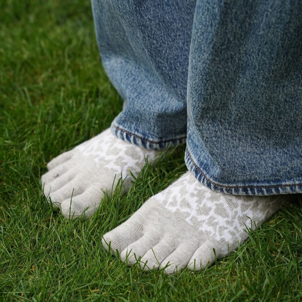 b-r-zehensocken-leopard-socken image 7